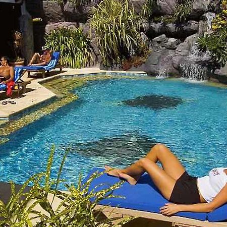 Manta Ray Bay Resort Colonia Exteriör bild